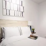 69-5D Winter Getaway Stylish Lower East Side 1Br Apt