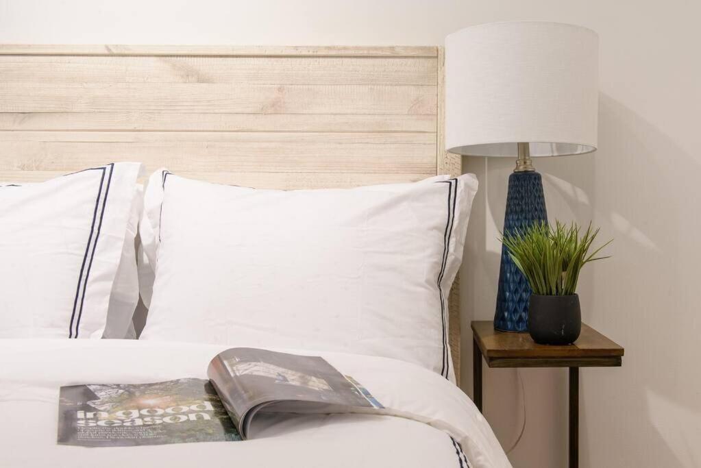 69-5d Winter Getaway Stylish Lower East Side 1br *