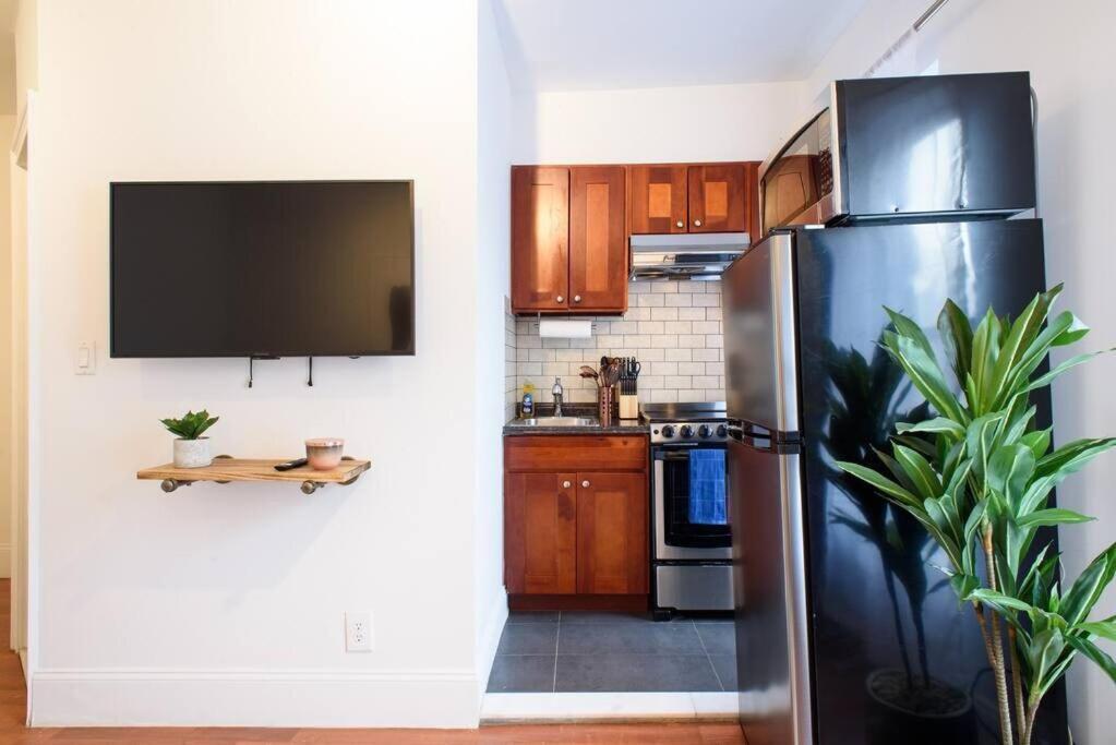Apartment 69-5d Winter Getaway Stylish Lower East Side 1br *