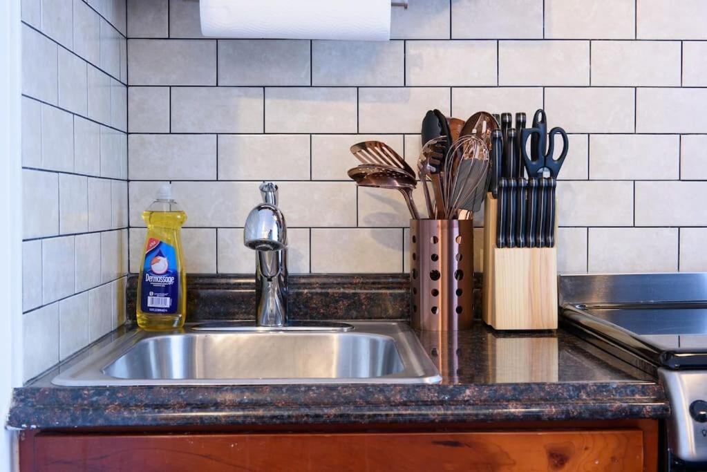 Apartment 69-5d Winter Getaway Stylish Lower East Side 1br
