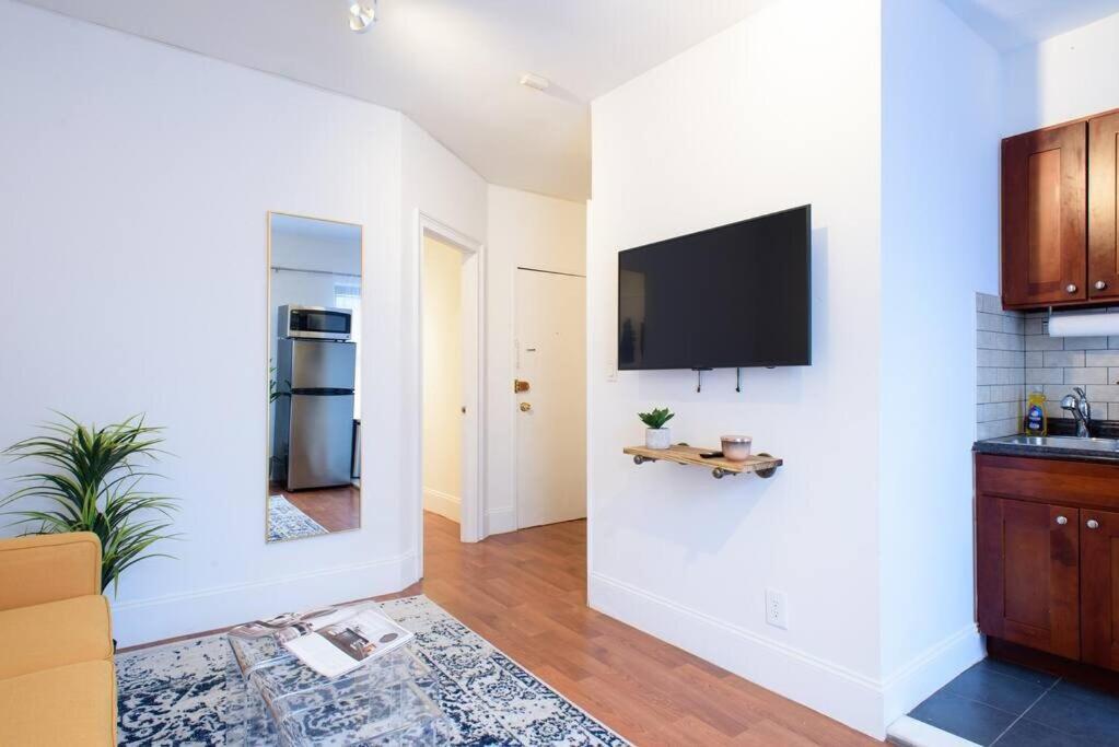 69-5d Winter Getaway Stylish Lower East Side 1br Apartment *