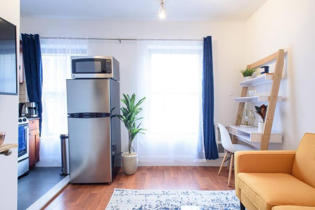 Apartment 69-5d Winter Getaway Stylish Lower East Side 1br New York